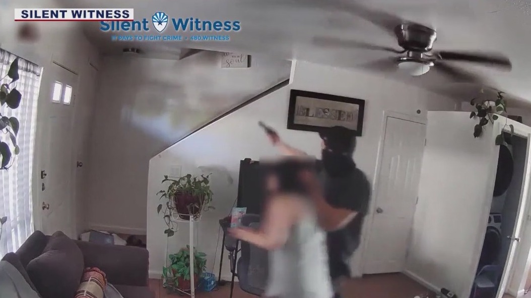 Glendale armed robbery caught on video | Silent Witness